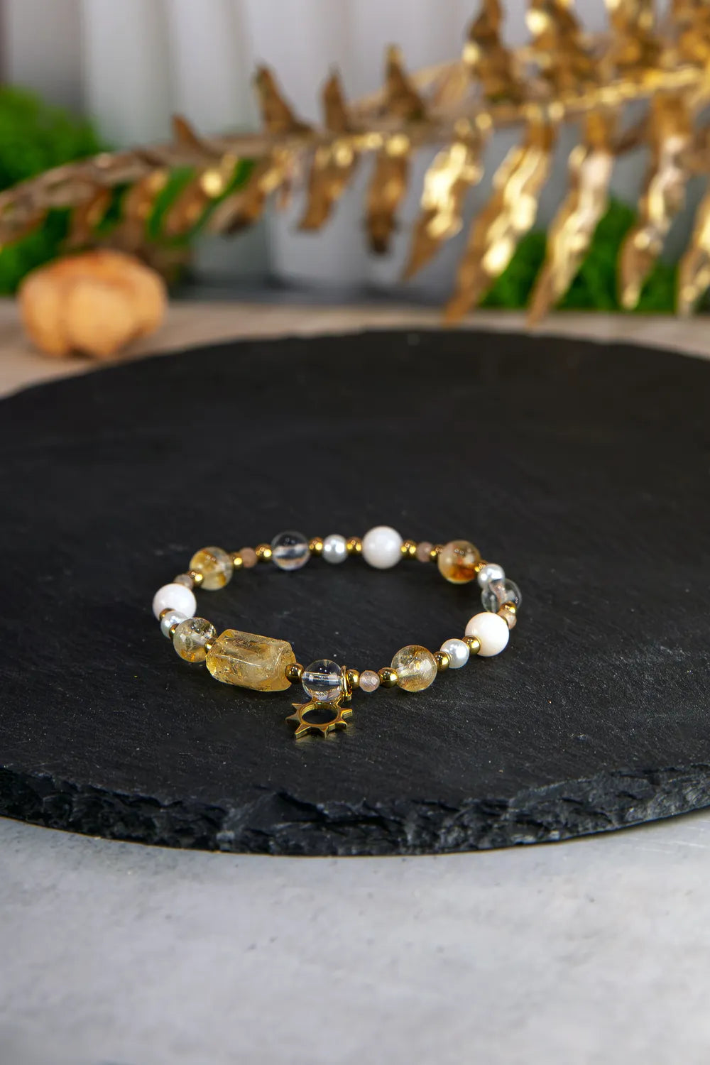 Okruch Słońca - bransoletka z cytrynu, kwarcu różowego i kryształu górskiego na czarnym tle - Patilinka